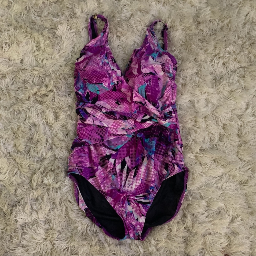 Brand new size 14 one piece bathing suit.